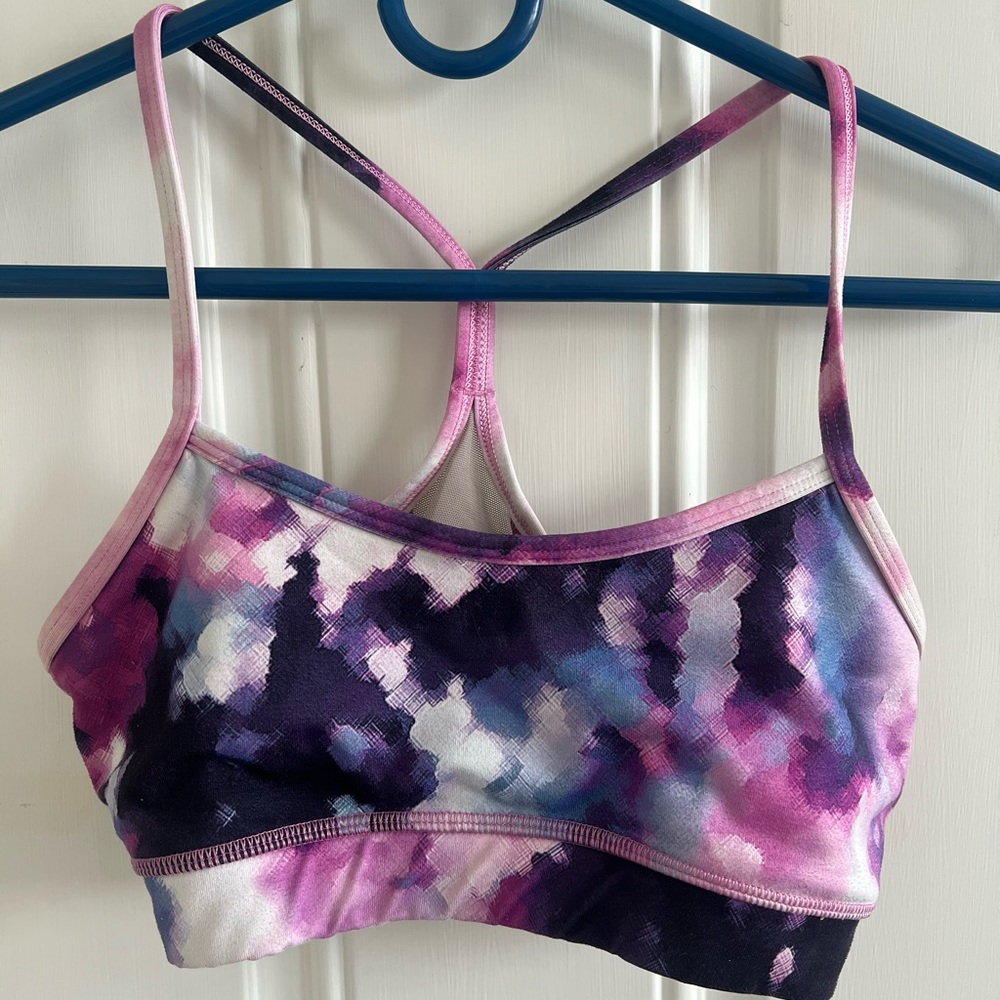 Lululemon Flow Y Bra IV size 8
Blooming Pixie Multi / Vintage Pink